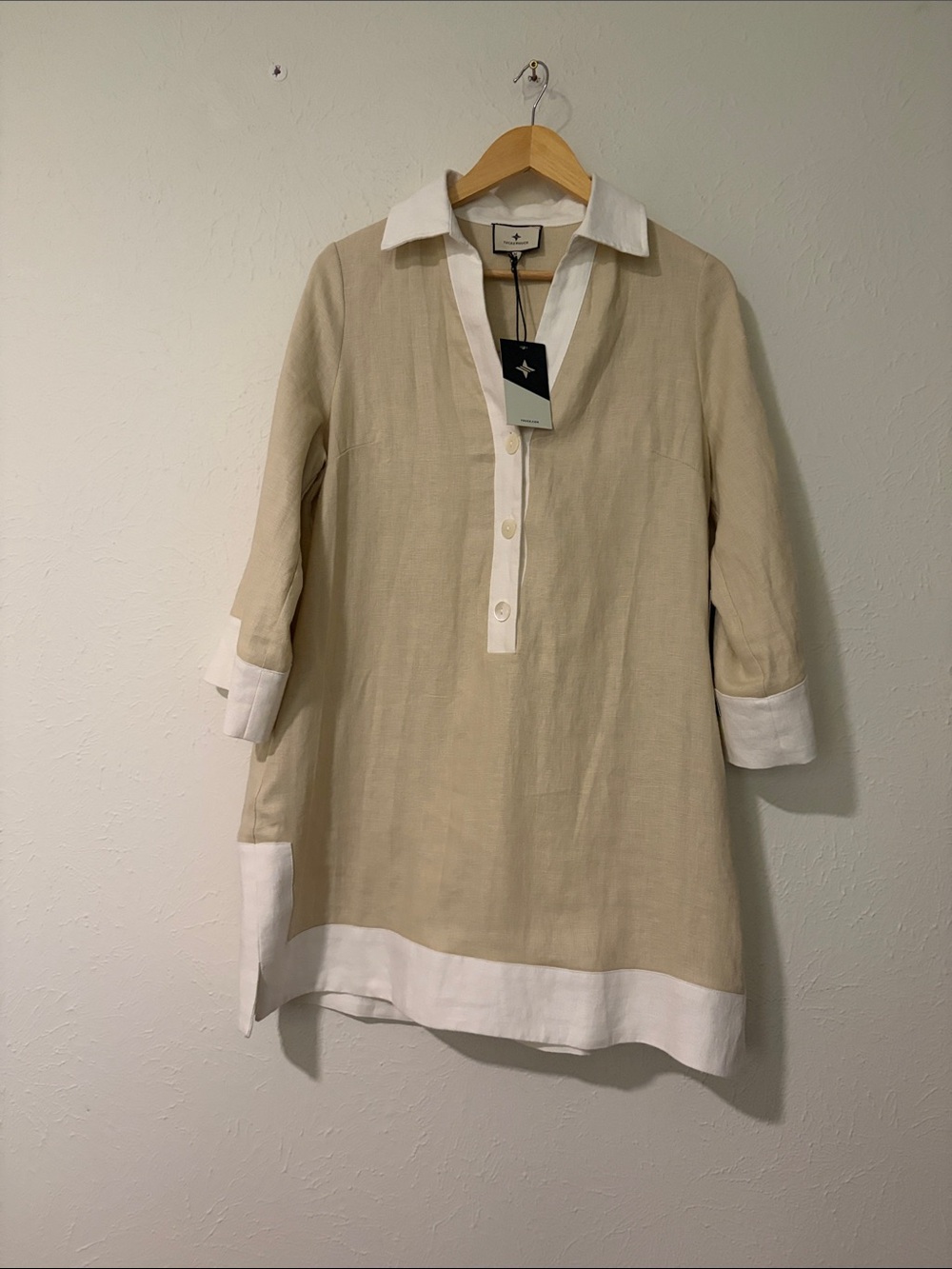 NWT Tuckernuck Champagne Collier Dress Size Medium 100 % Linen